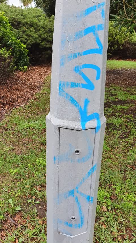 Graffiti, a report photo