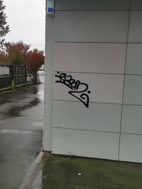 Graffiti, a report photo