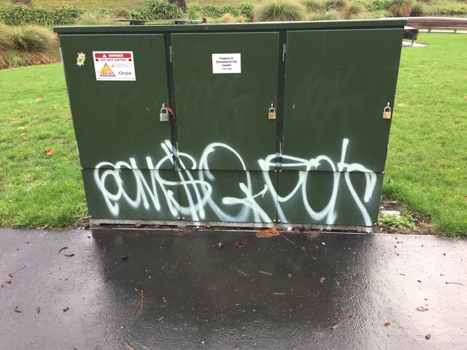 The photograph attached to this graffiti report