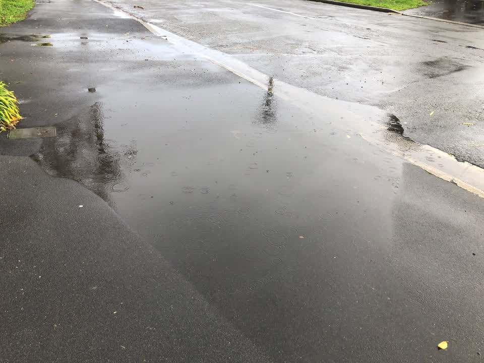 The photograph attached to this roading/streets report