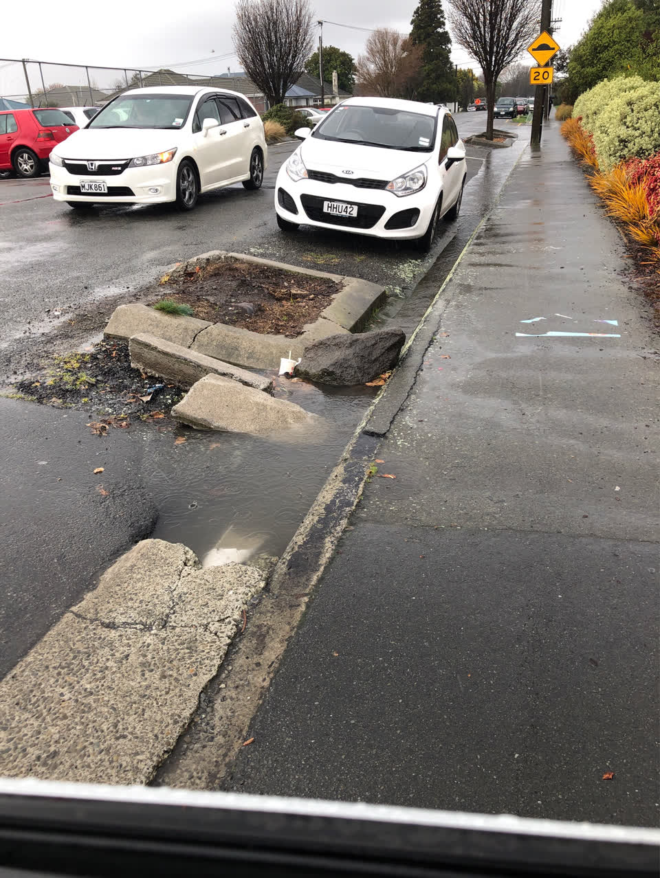 The photograph attached to this roading/streets report