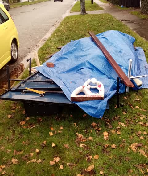 Rubbish/Recycling, a report photo