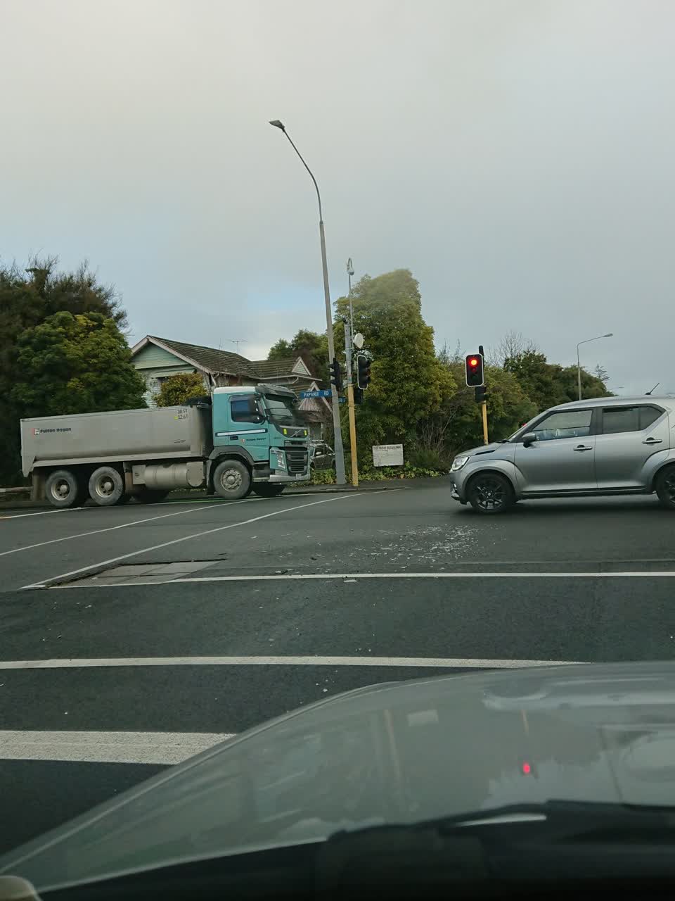 The photograph attached to this roading/streets report