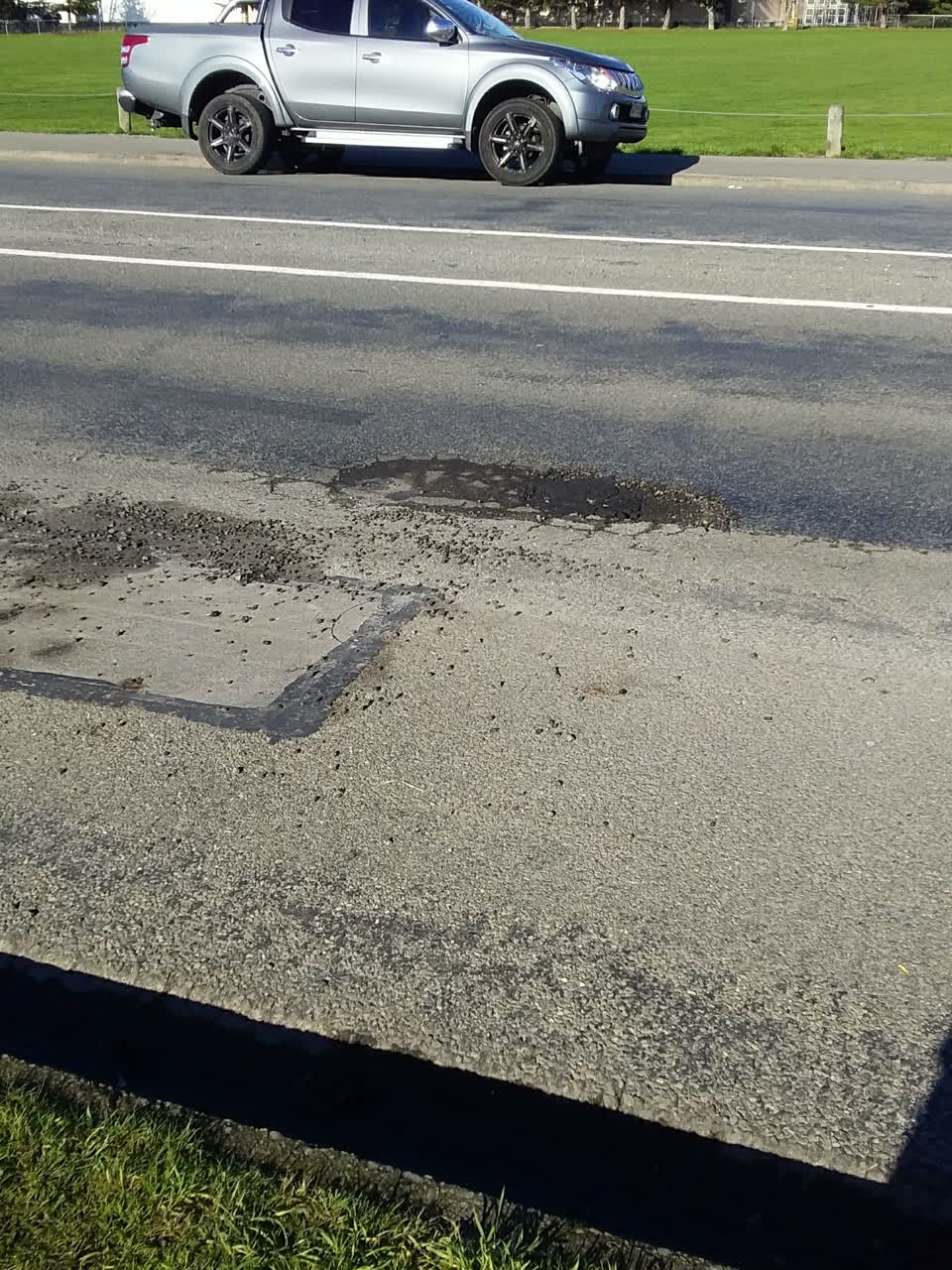 The photograph attached to this roading/streets report