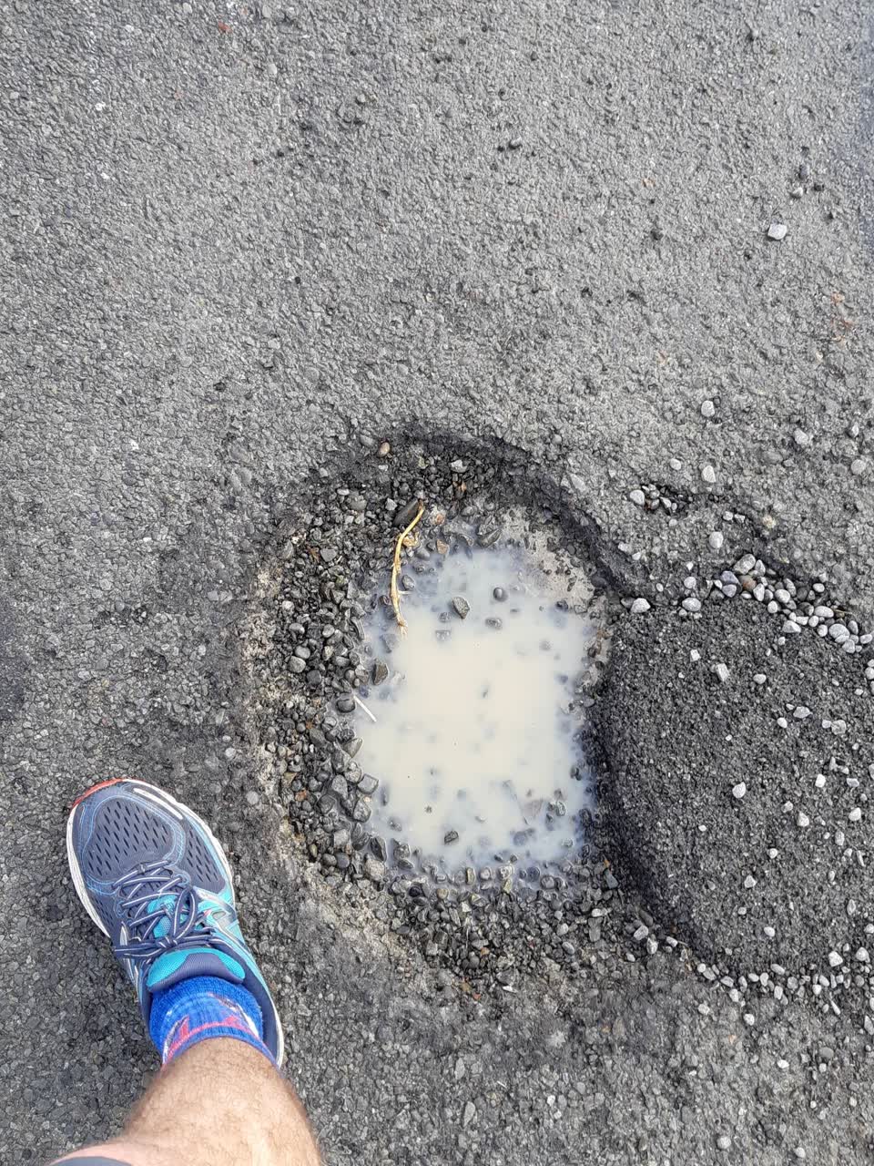 The photograph attached to this roading/streets report