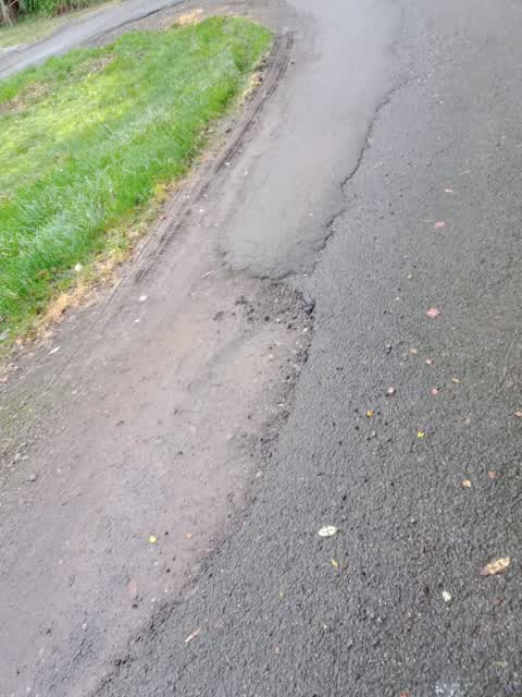 Roading/Streets, a report photo