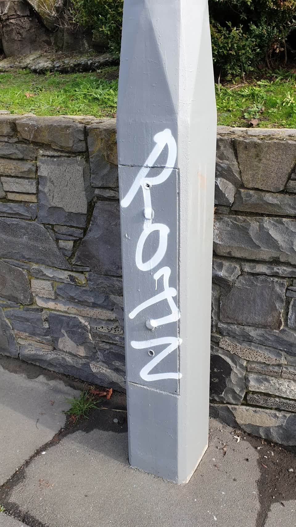 The photograph attached to this graffiti report
