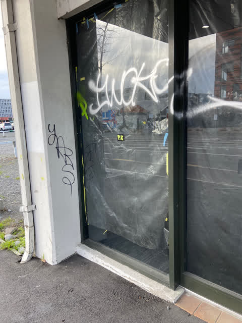 Graffiti, a report photo