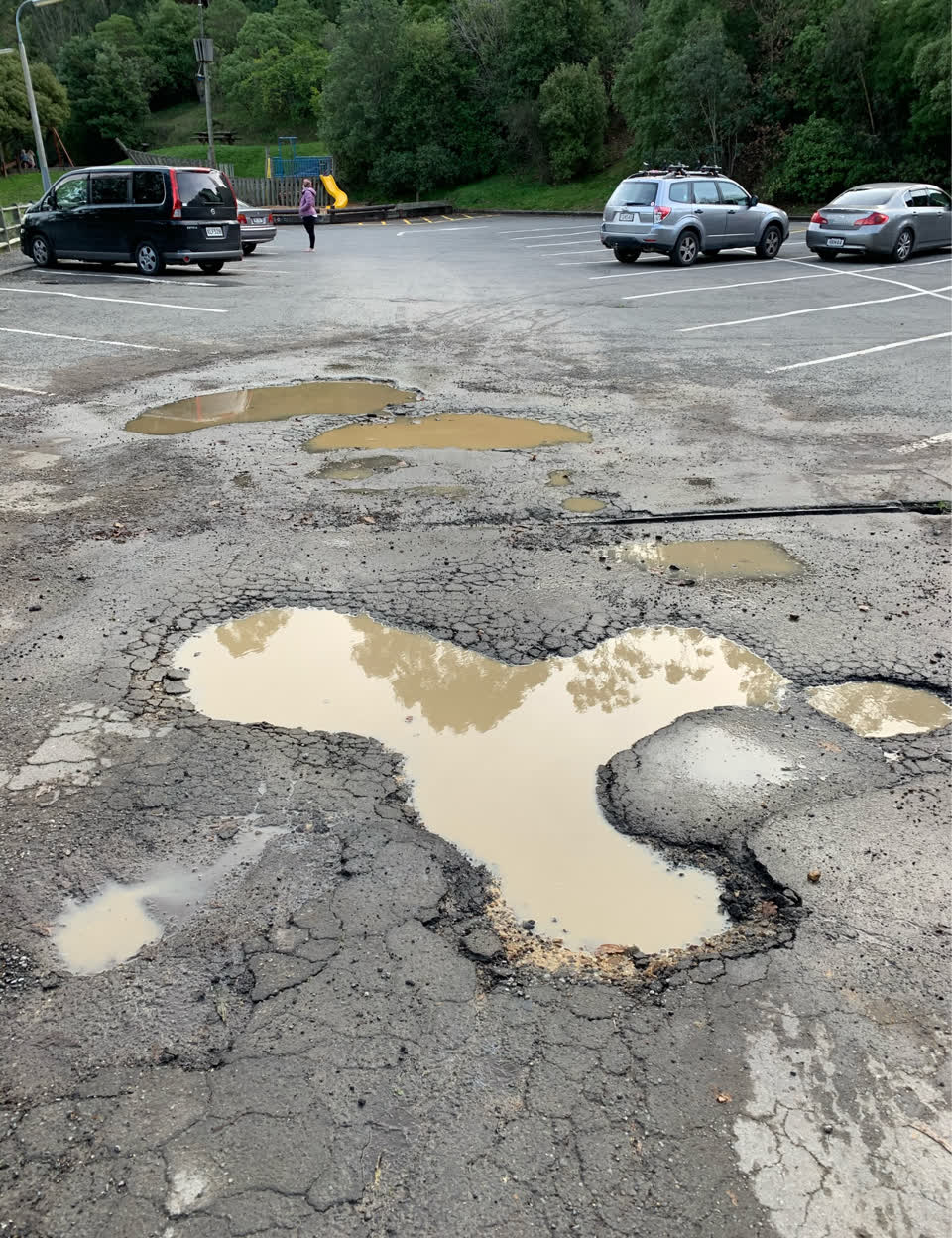 The photograph attached to this roading/streets report