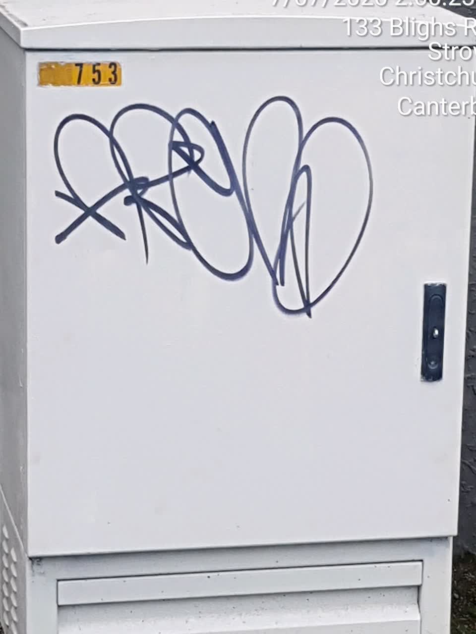 The photograph attached to this graffiti report