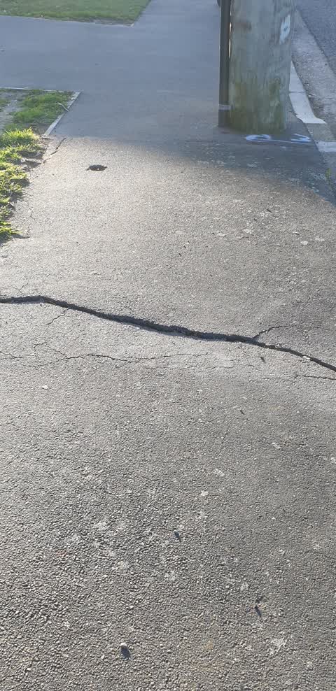 Roading/Streets, a report photo