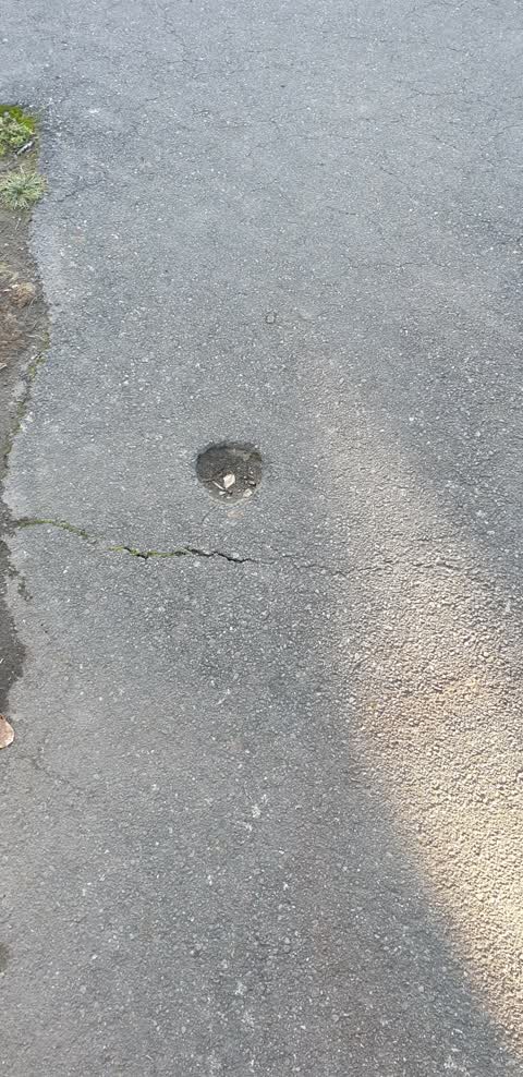 Roading/Streets, a report photo
