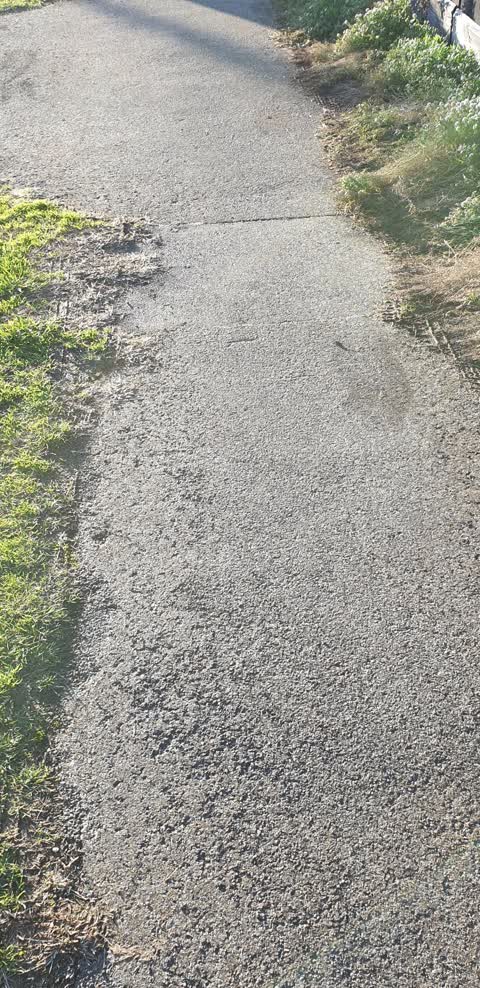 Roading/Streets, a report photo