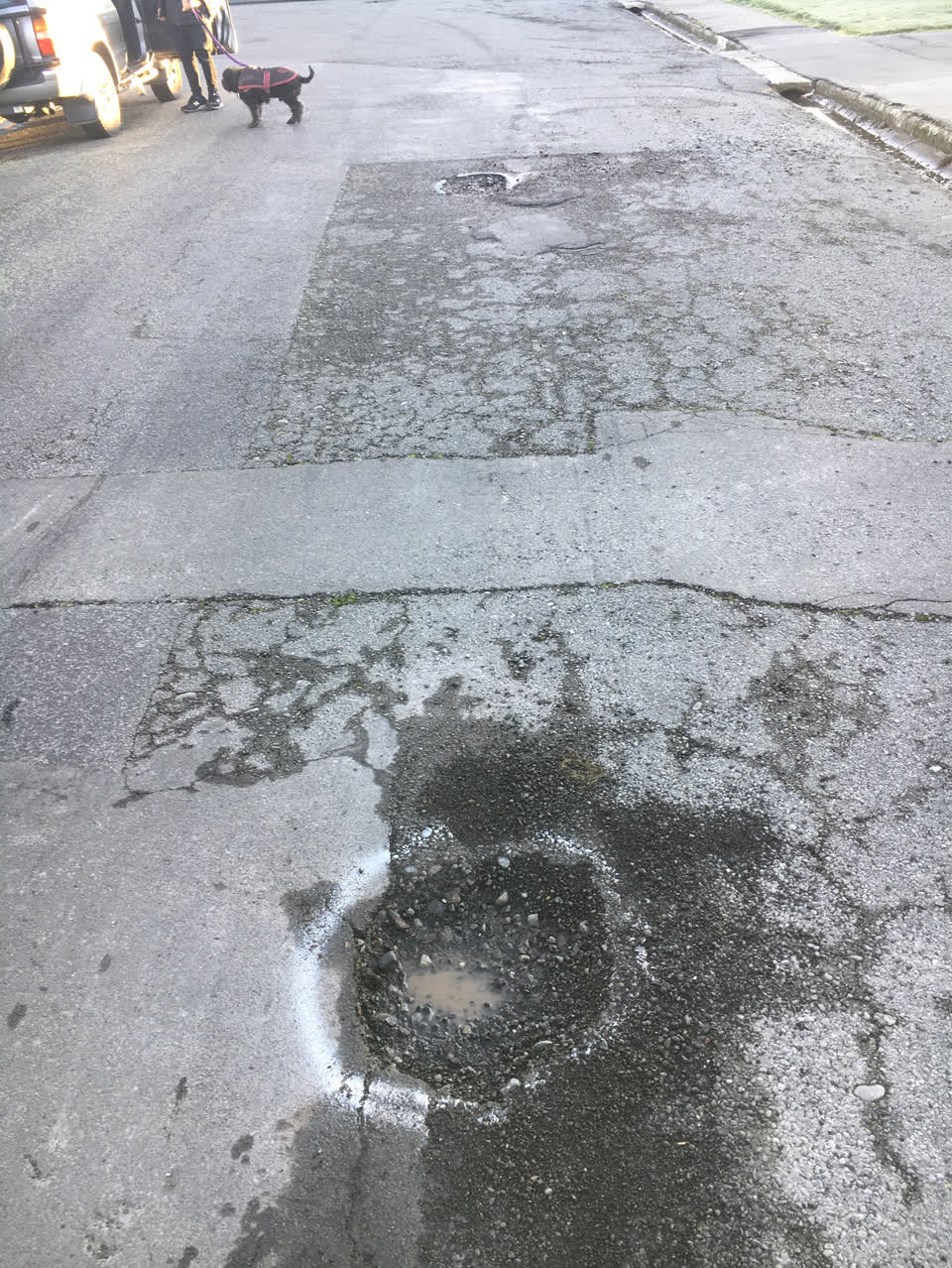 The photograph attached to this roading/streets report