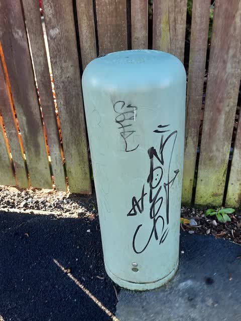 Graffiti, a report photo