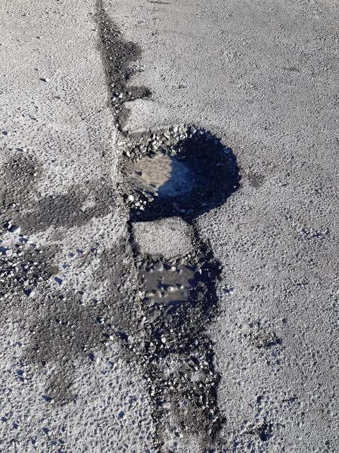 Roading/Streets, a report photo