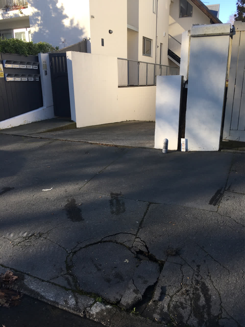 The photograph attached to this roading/streets report