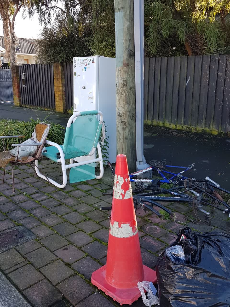 The photograph attached to this rubbish/recycling report