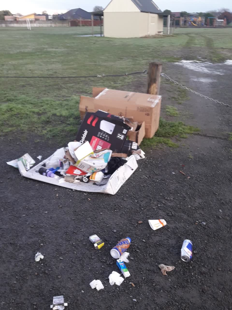 The photograph attached to this rubbish/recycling report