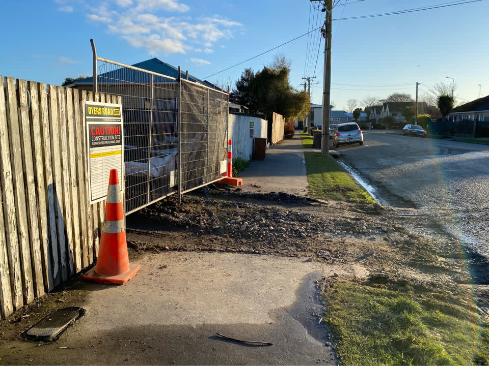 The photograph attached to this roading/streets report