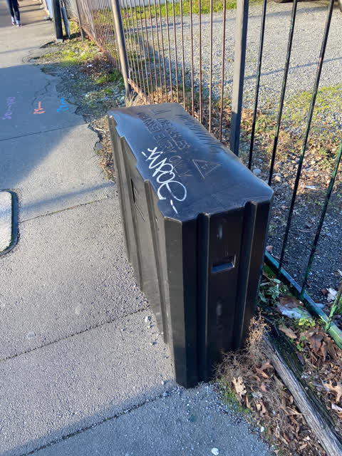 Graffiti, a report photo