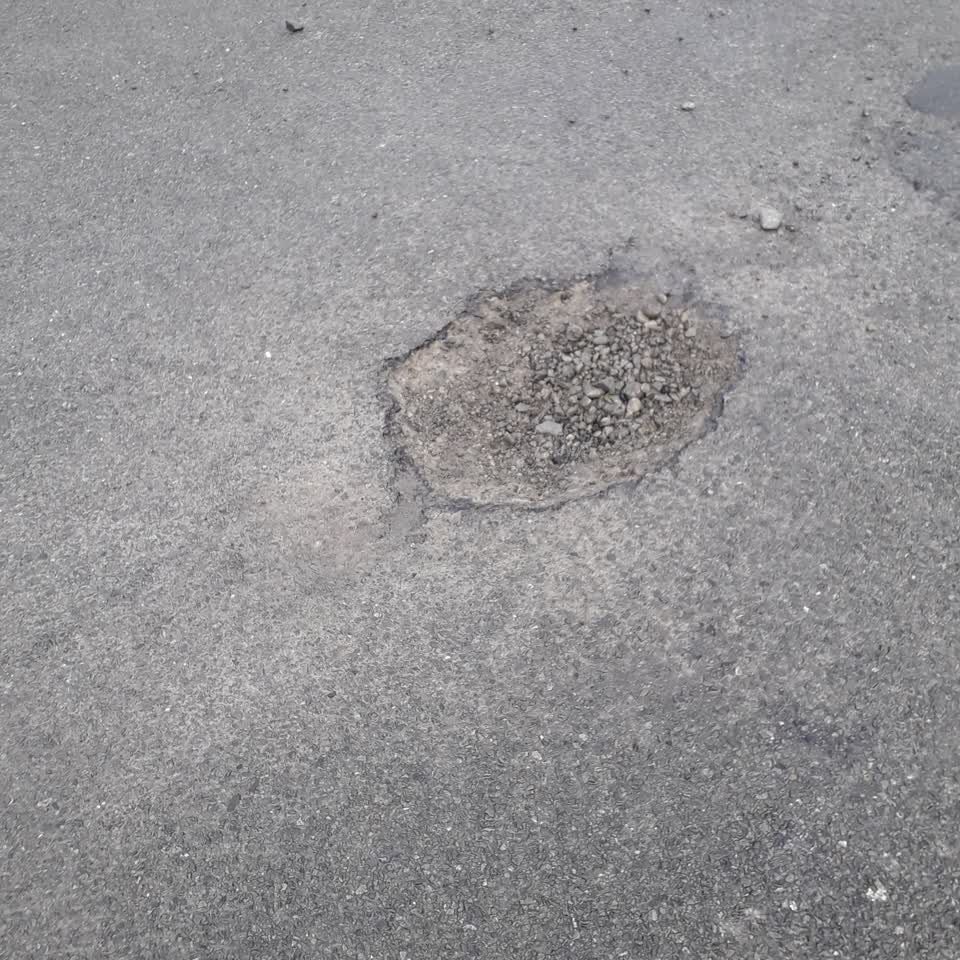 The photograph attached to this roading/streets report