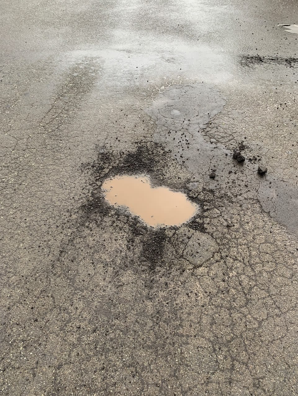 The photograph attached to this roading/streets report