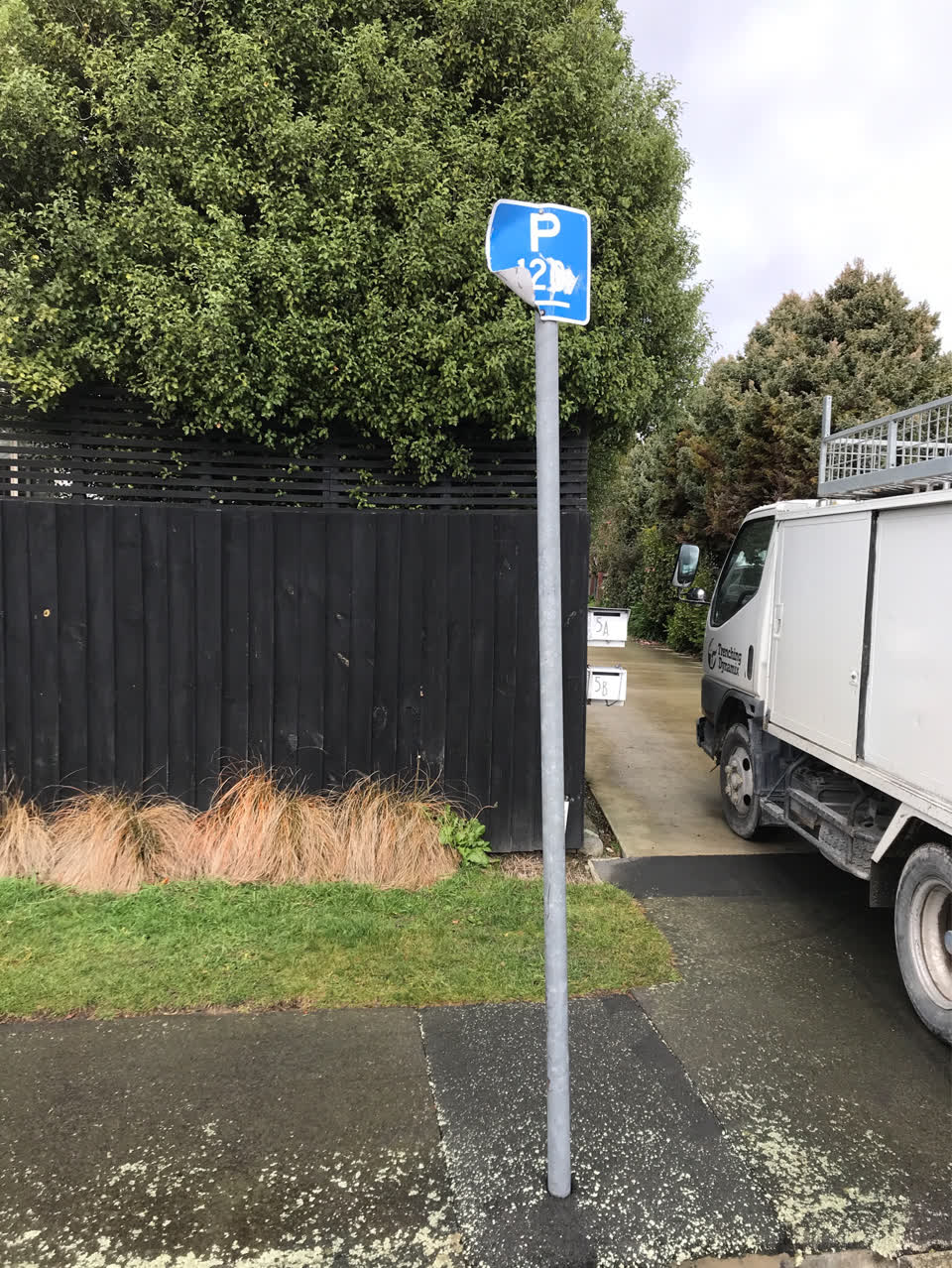 The photograph attached to this roading/streets report
