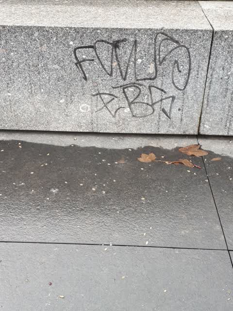 Graffiti, a report photo