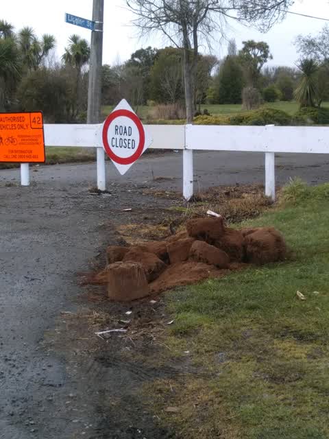 Rubbish/Recycling, a report photo