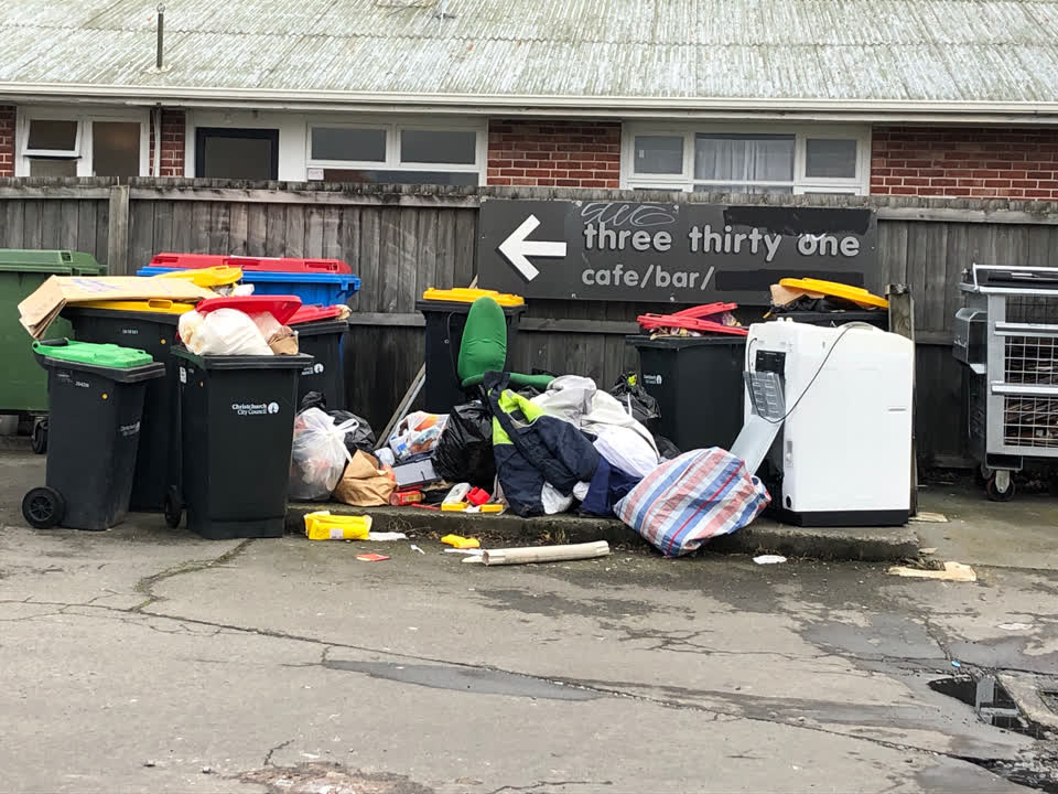 The photograph attached to this rubbish/recycling report