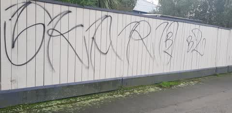 Graffiti, a report photo