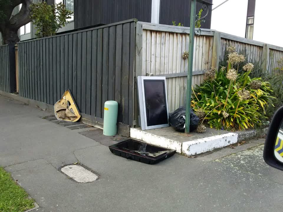 The photograph attached to this rubbish/recycling report