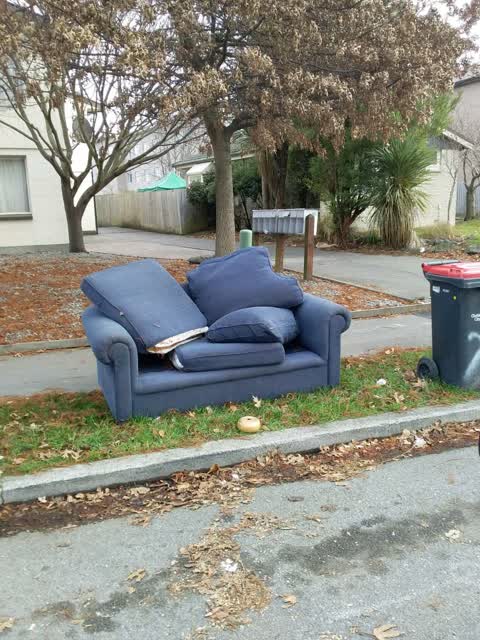 Rubbish/Recycling, a report photo