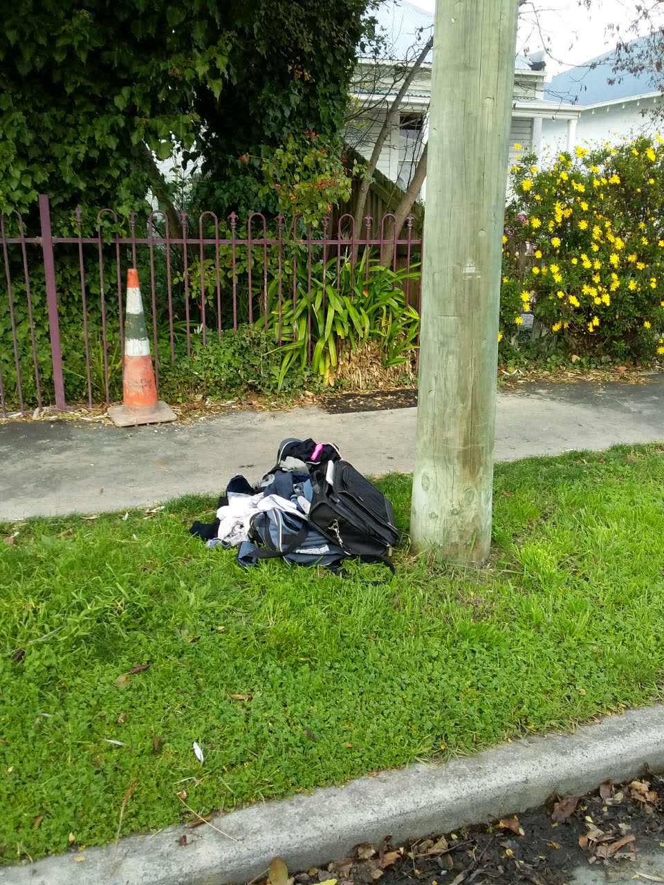 The photograph attached to this rubbish/recycling report