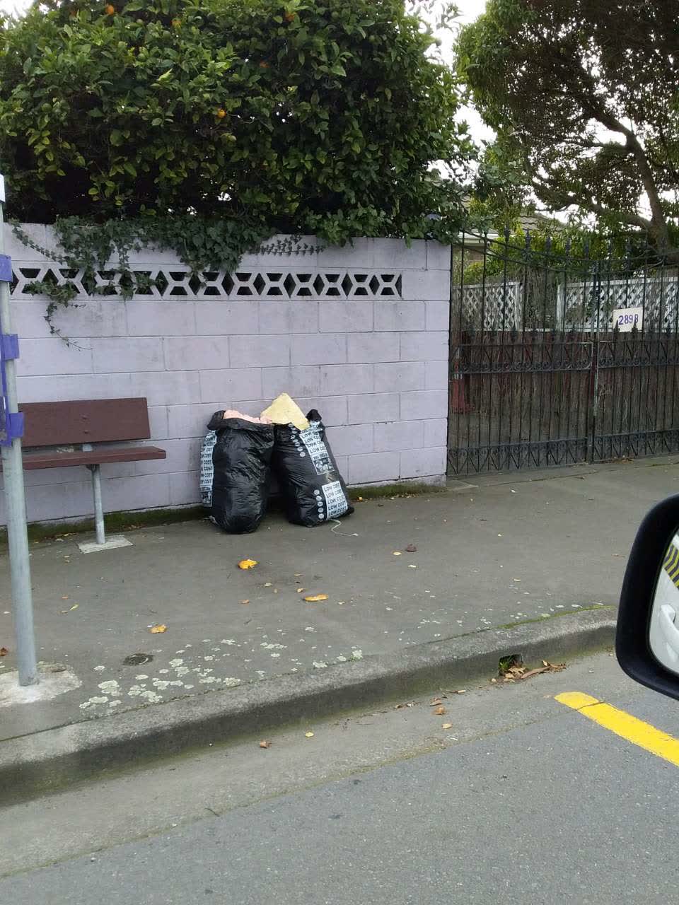 The photograph attached to this rubbish/recycling report