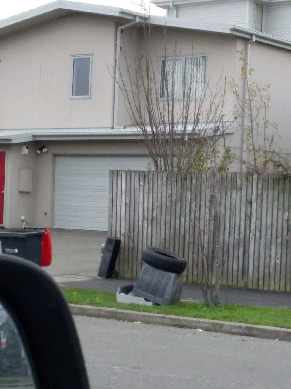The photograph attached to this rubbish/recycling report