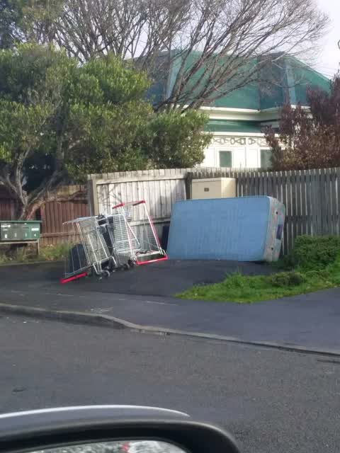 Rubbish/Recycling, a report photo