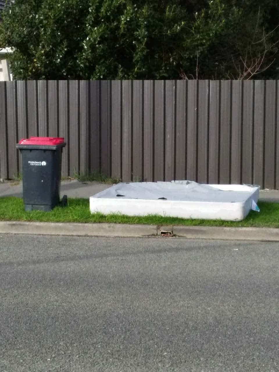The photograph attached to this rubbish/recycling report
