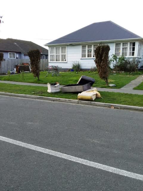 Rubbish/Recycling, a report photo