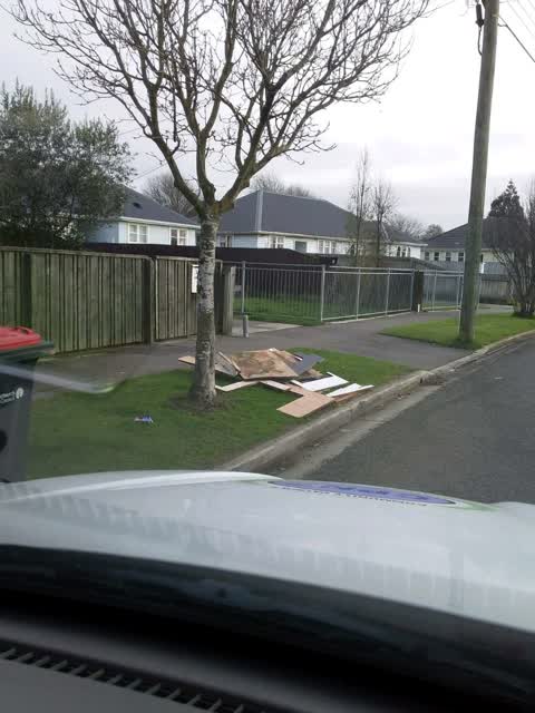 Rubbish/Recycling, a report photo