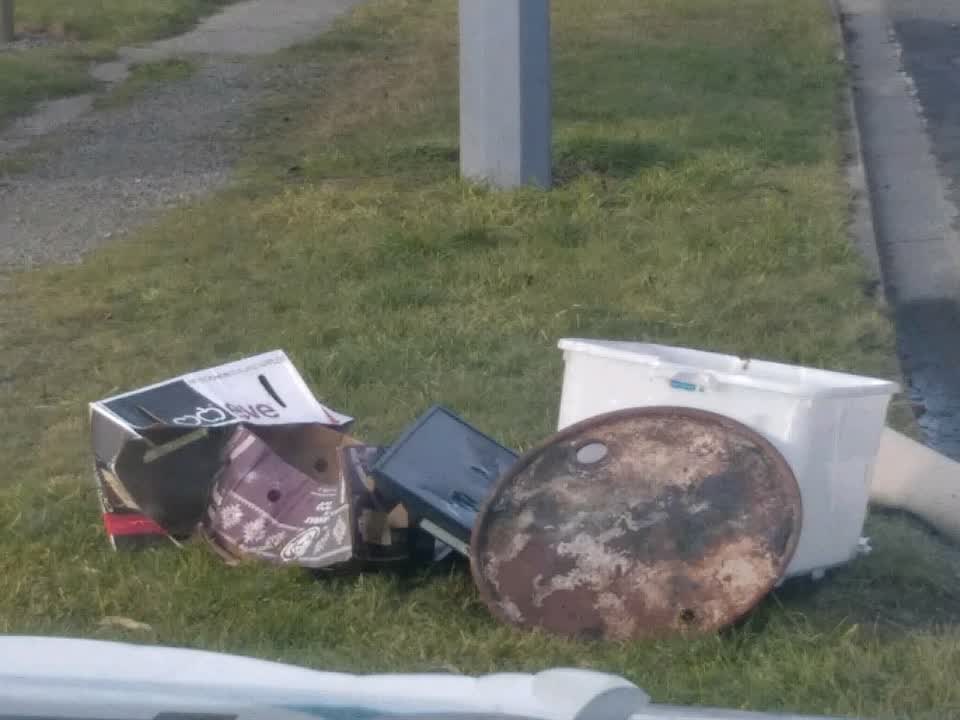 The photograph attached to this rubbish/recycling report