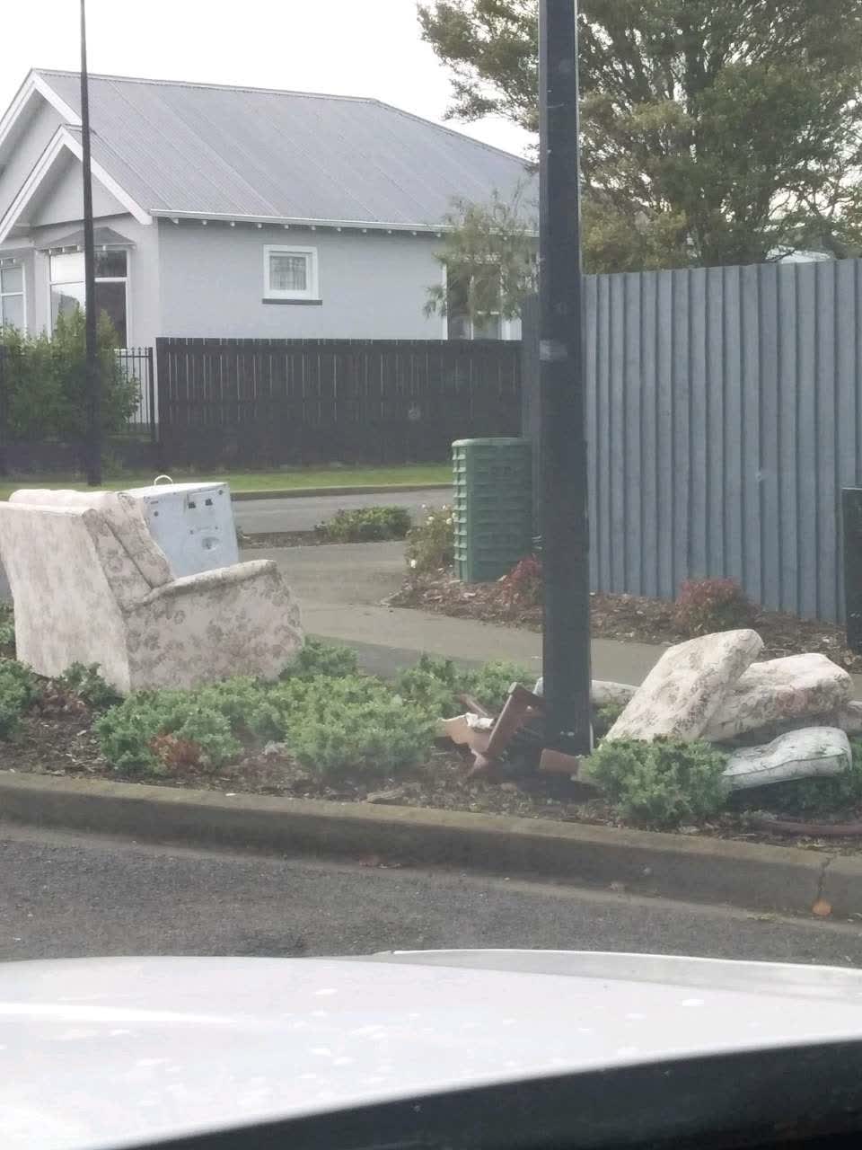 The photograph attached to this rubbish/recycling report