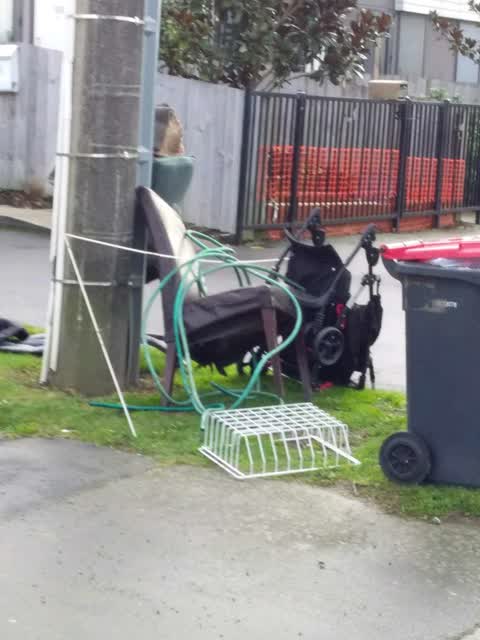 Rubbish/Recycling, a report photo
