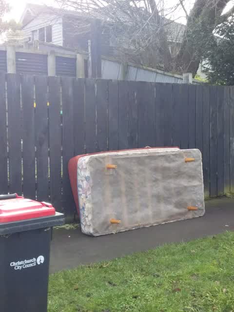 Rubbish/Recycling, a report photo