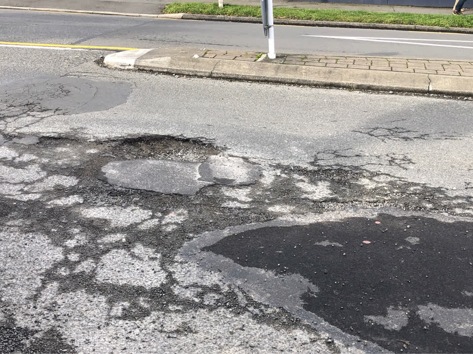 The photograph attached to this roading/streets report