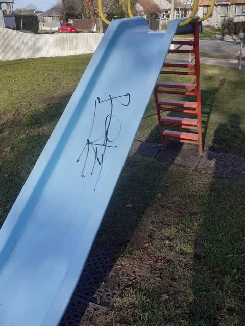 Graffiti, a report photo
