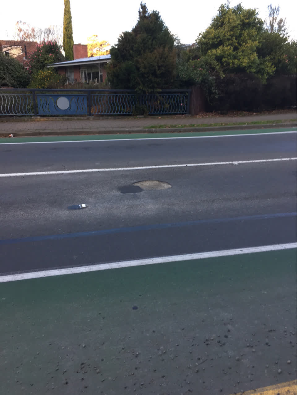 The photograph attached to this roading/streets report