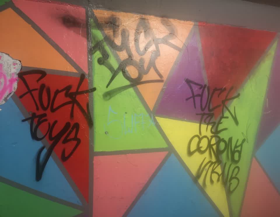 The photograph attached to this graffiti report
