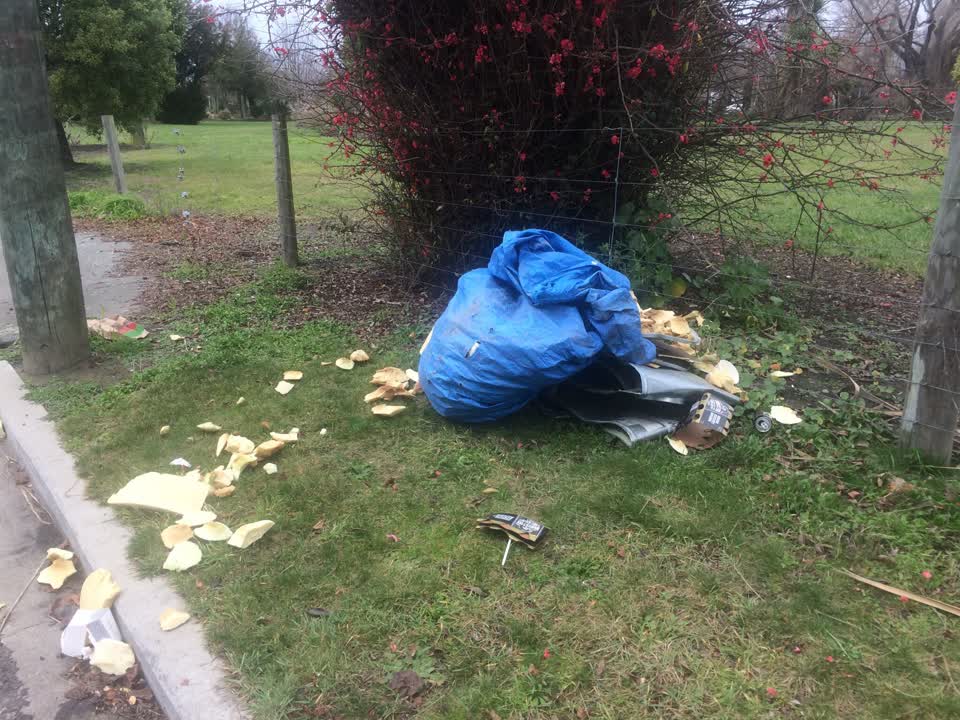 The photograph attached to this rubbish/recycling report